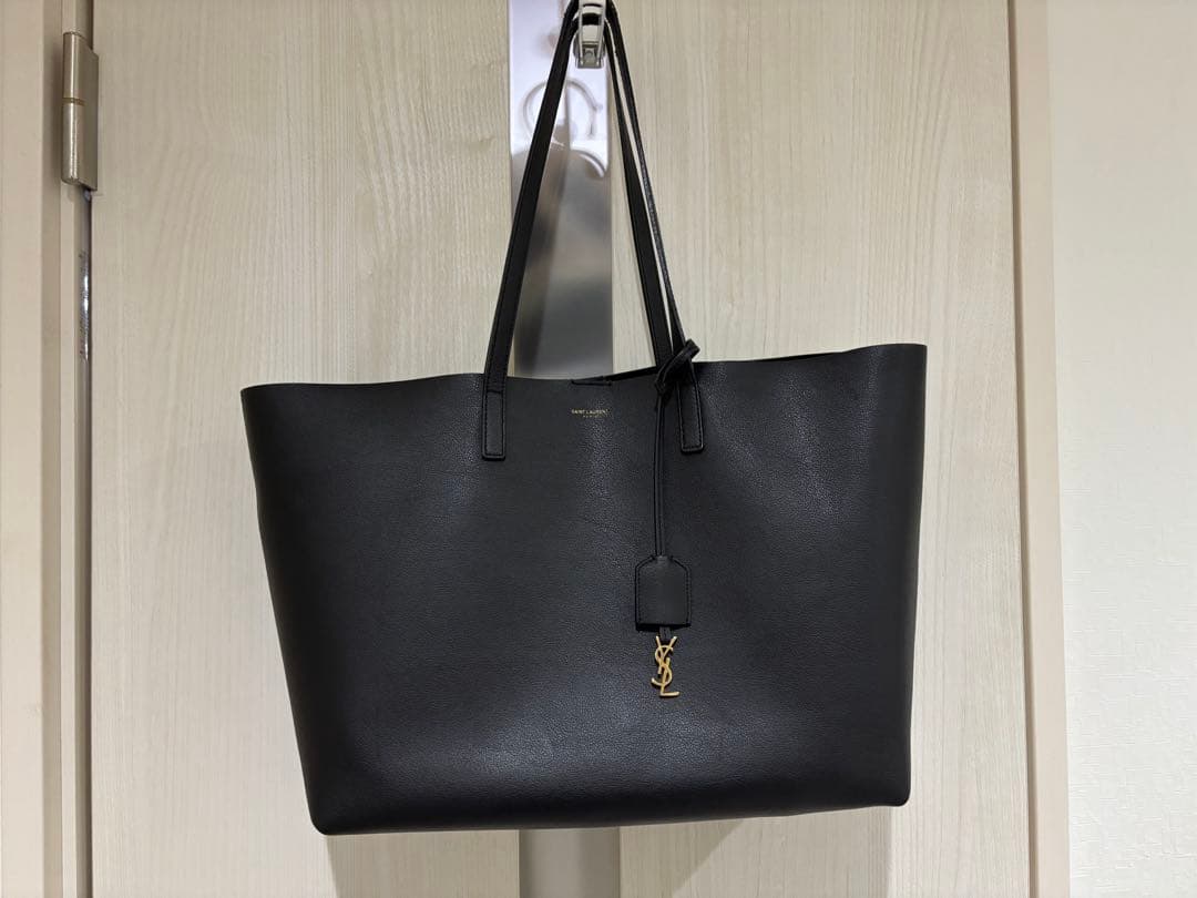 SAINT LAURENT ブラックレザートートバッグ