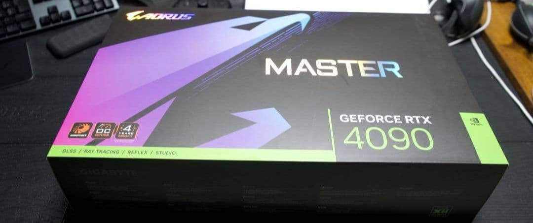 AORUS GeForce RTX 4090 MASTER(支え棒必須)