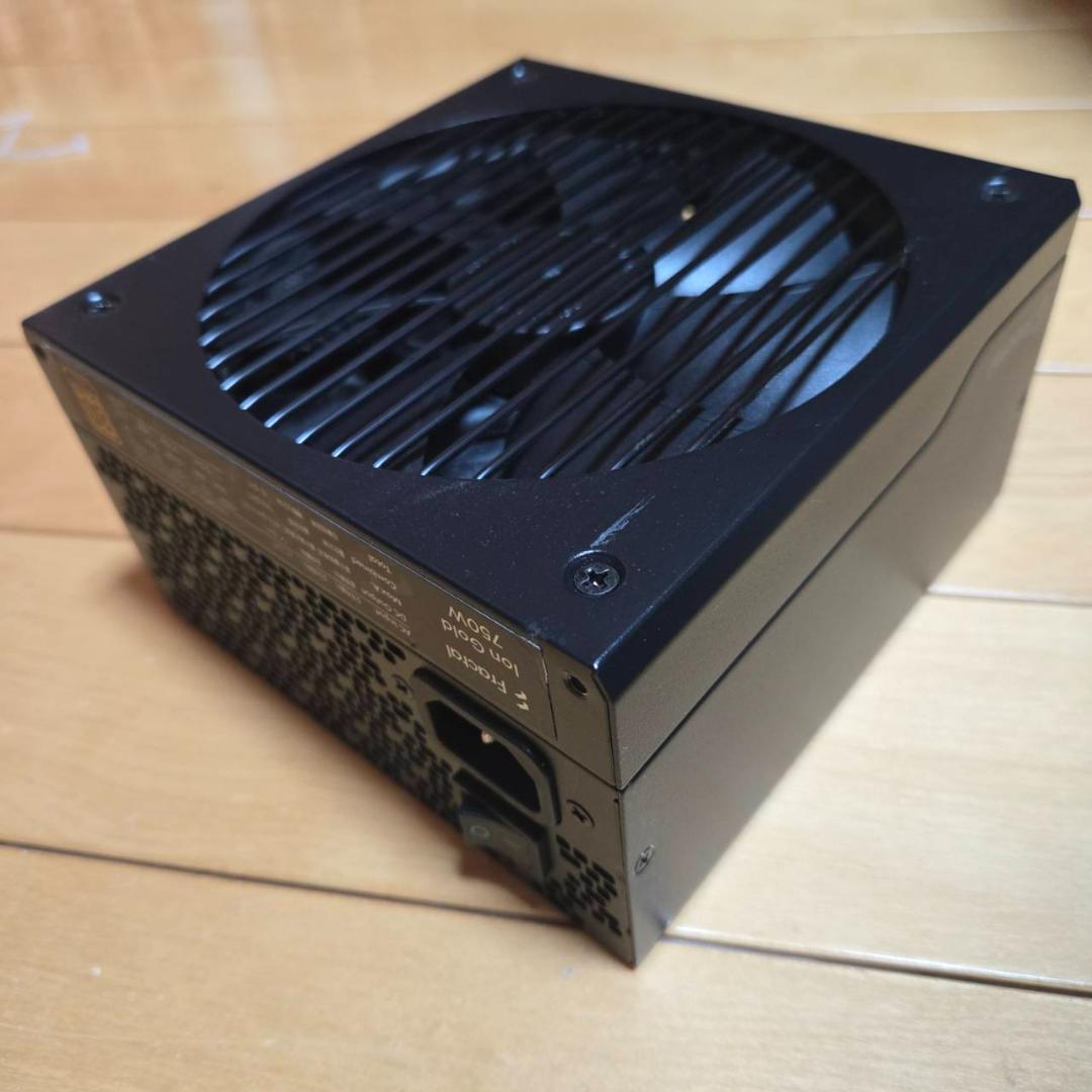 電源ユニット Fractal Design Ion Gold 750W