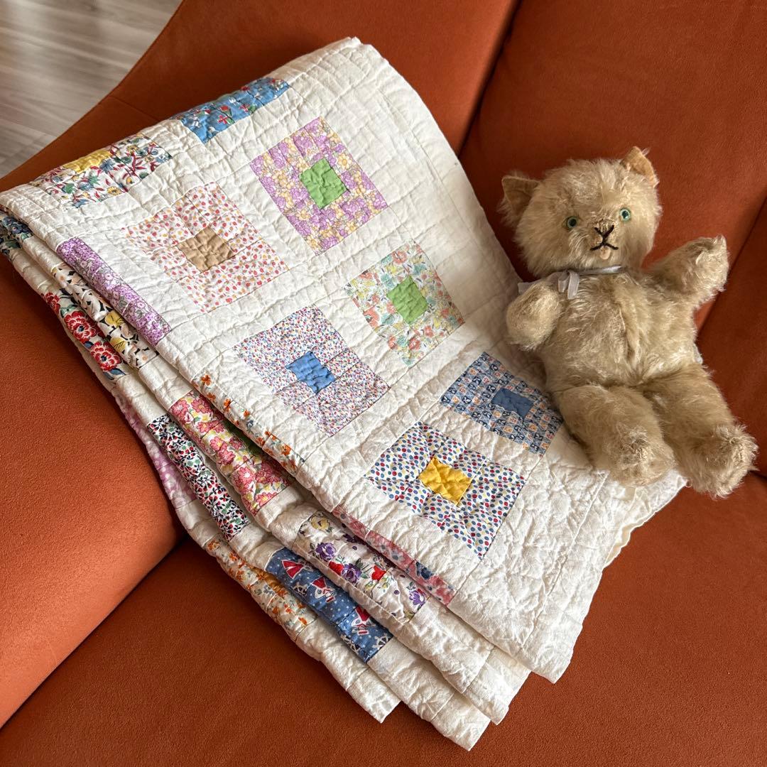 アンティークキルト パステルフラワーが可愛いナインパッチ クリブキルト