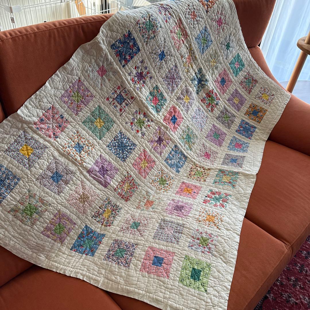 アンティークキルト パステルフラワーが可愛いナインパッチ クリブキルト