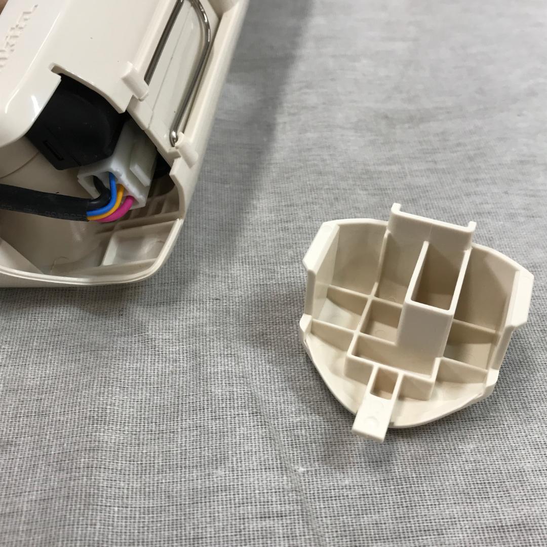 マキタ(Makita) 充電式クリーナ（アイボリー）　CL116DWI