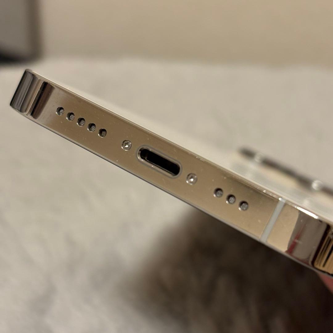 【ＭＥ】iPhone13pro 256GB シルバー SIMフリー