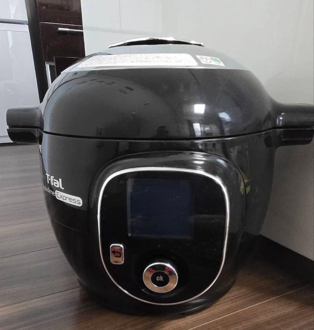 圧力調理機能付き電気圧力鍋 Cook4me Express。 T-fal 黒