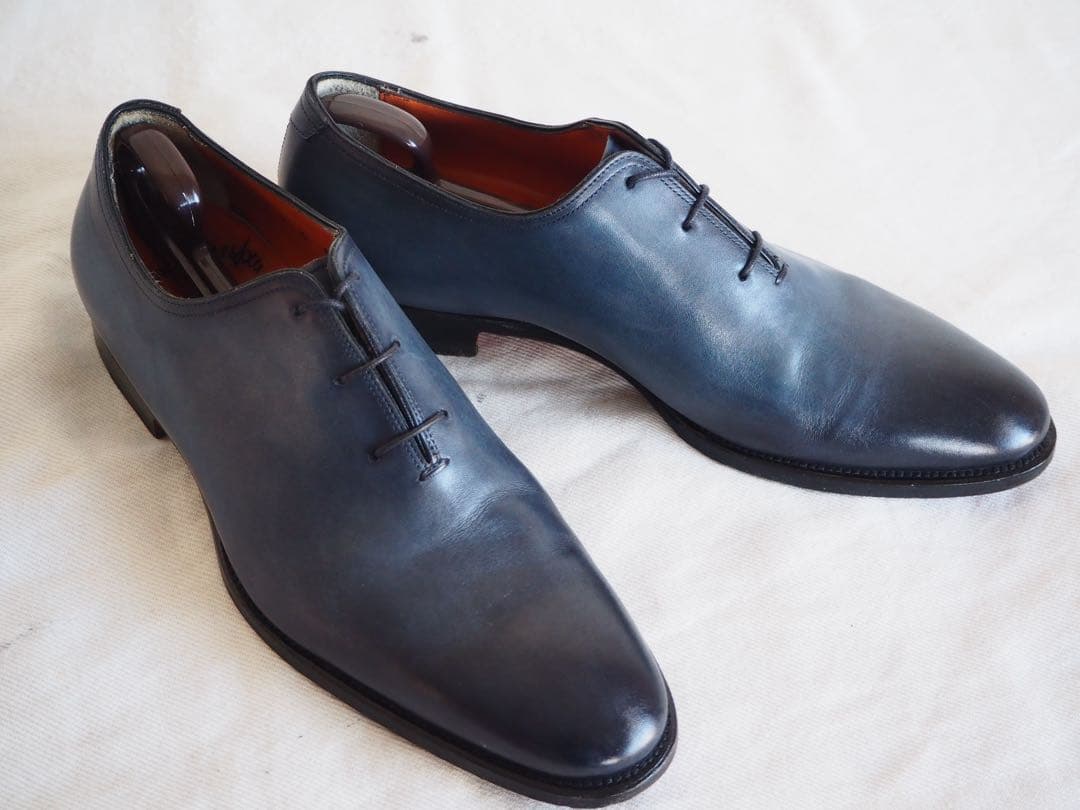 靴 Santoni Navy hole cut dress shoes