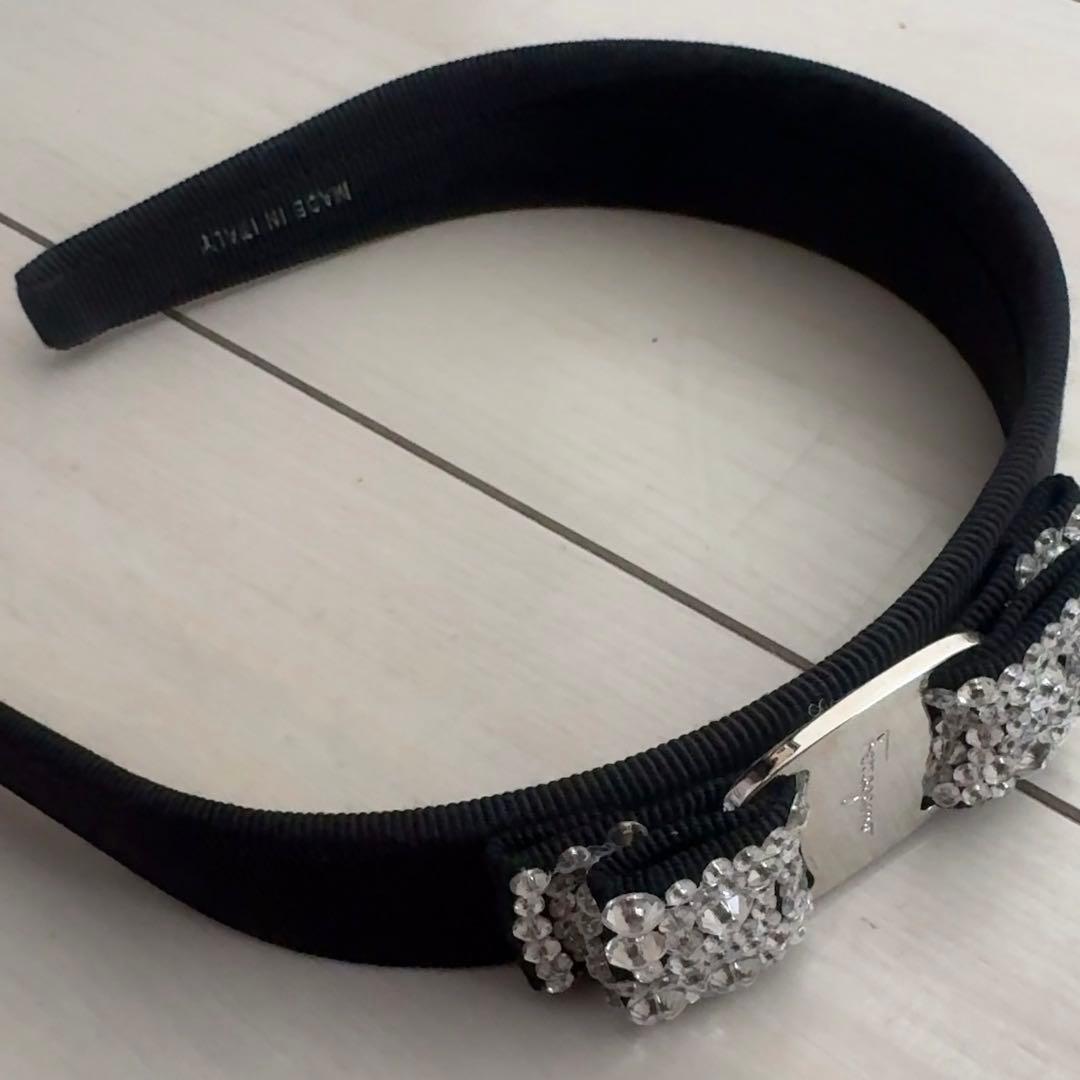 Ferragamo フェラガモ カチューシャ リボン ビジュー ロゴ クリスタル