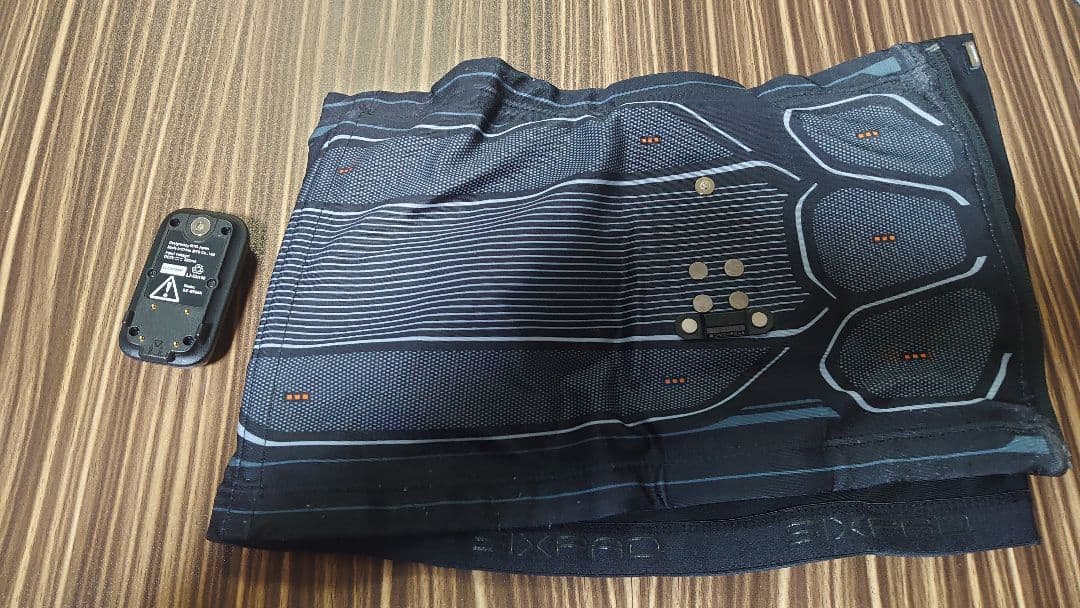 SIXPAD コアベルトサイズM コントローラハードケース付