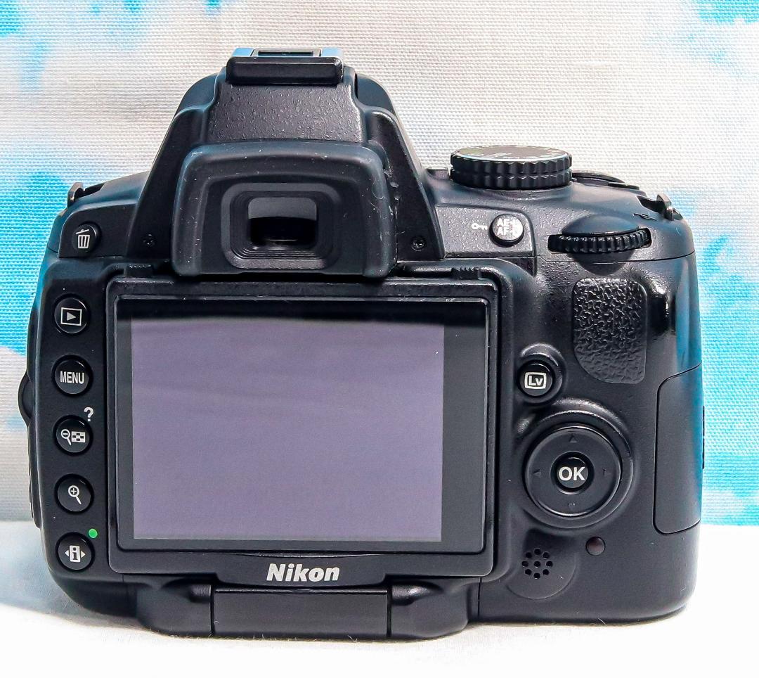 ニコン Nikon D5000⭐️スマホに転送♪⭐️自撮りラクラク⭐️即日発送