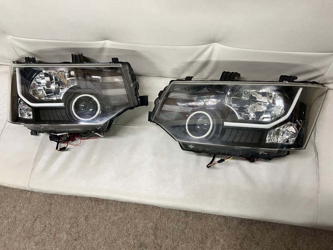 デリカD5 ベッドライト 左右セット