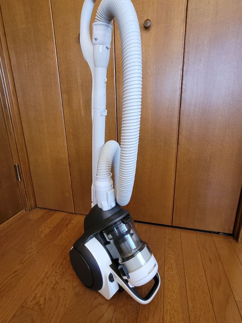 【美品】Panasonic サイクロン式 掃除機 MC-SR24J-W