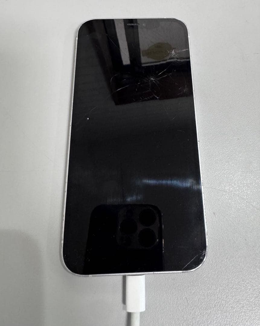 津*田様 iPhone12 128GB 画面背面割れあり、背面カメラ作動しない