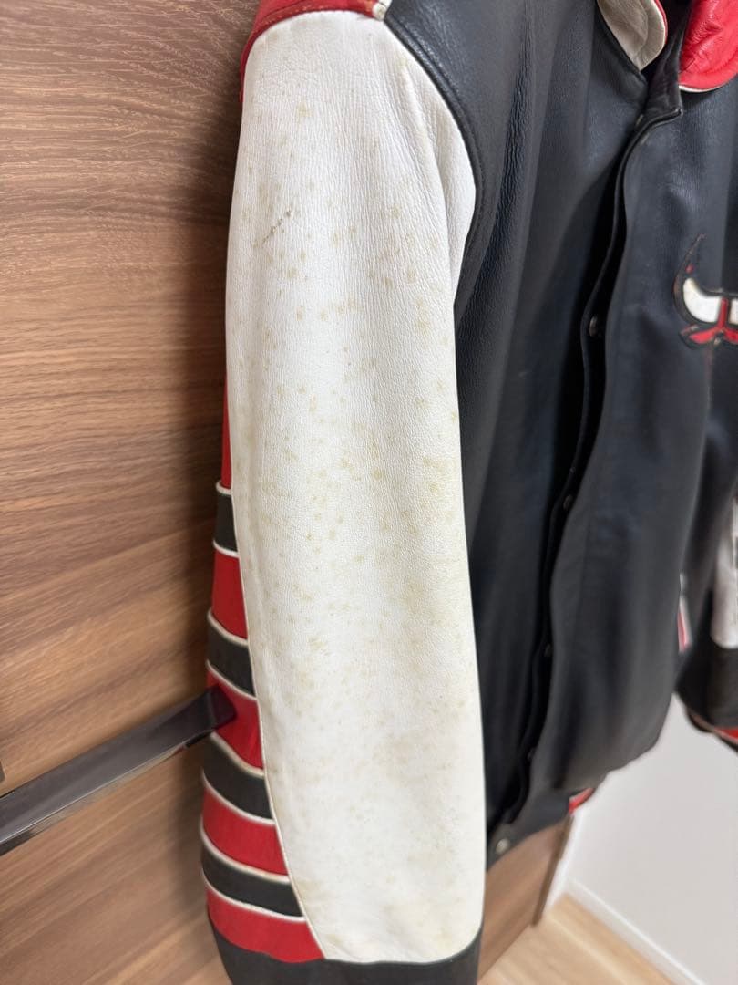 ジェフハミルトン シカゴブルズ レザー スタジャン リバーシブル 帽子セット M