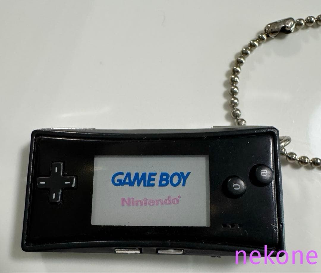 【希少品】ゲームボーイミクロ　キーホルダー　黒色　ミニチュア　ガチャガチャ