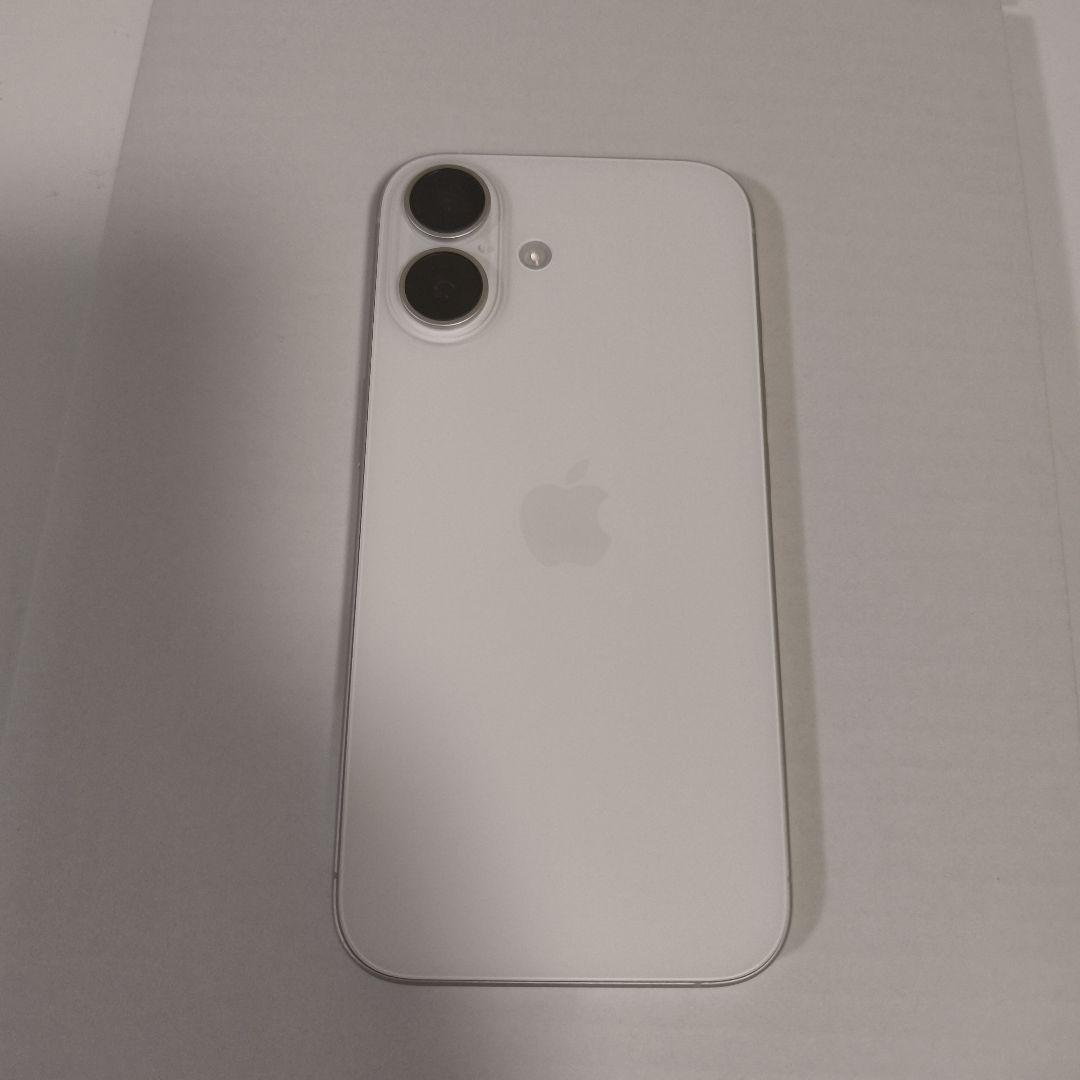 Apple iPhone 16 128GB ホワイト バッテリー100%