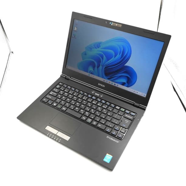 ★使用少 美品 13.3 EPSON ノートPC Core i7 8GB SSD
