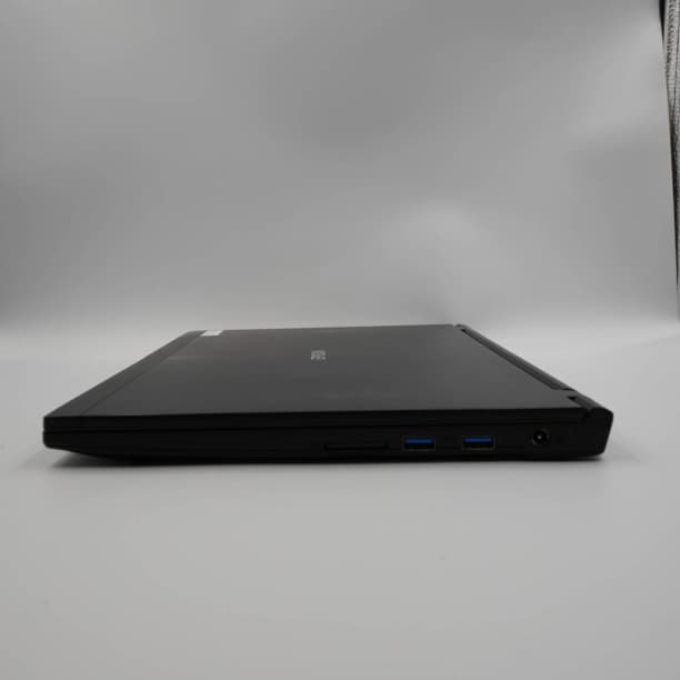 ★使用少 美品 13.3 EPSON ノートPC Core i7 8GB SSD