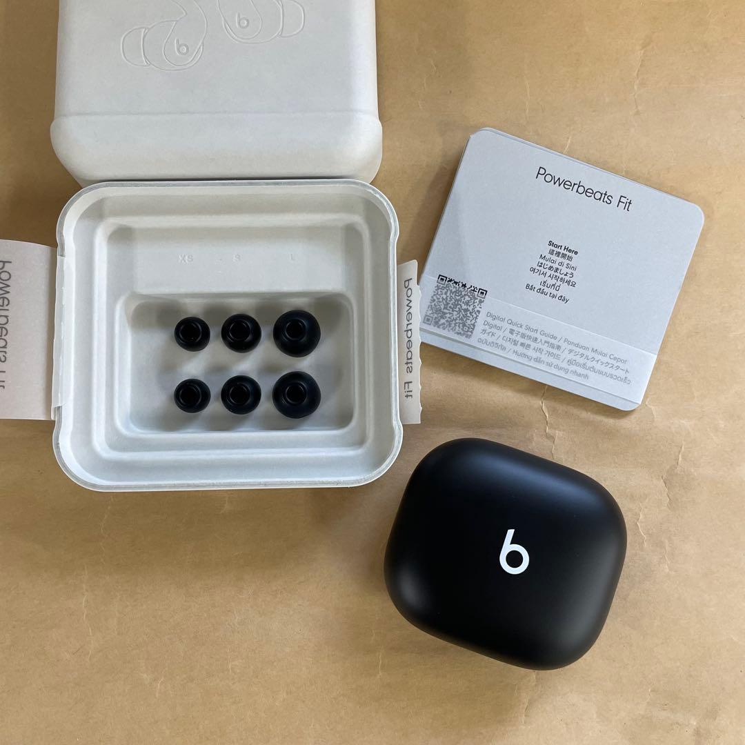 Powerbeats Fit ブラック