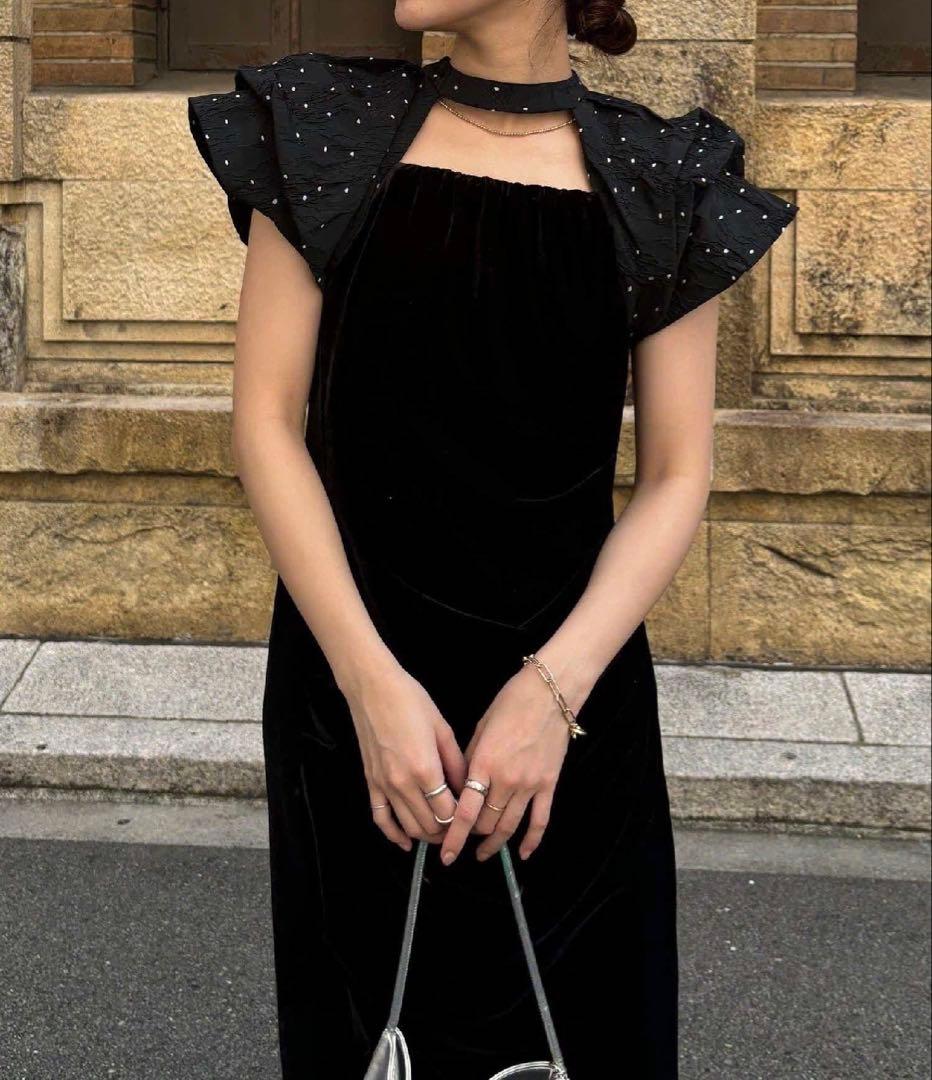 黒いベルベットパーティードレス