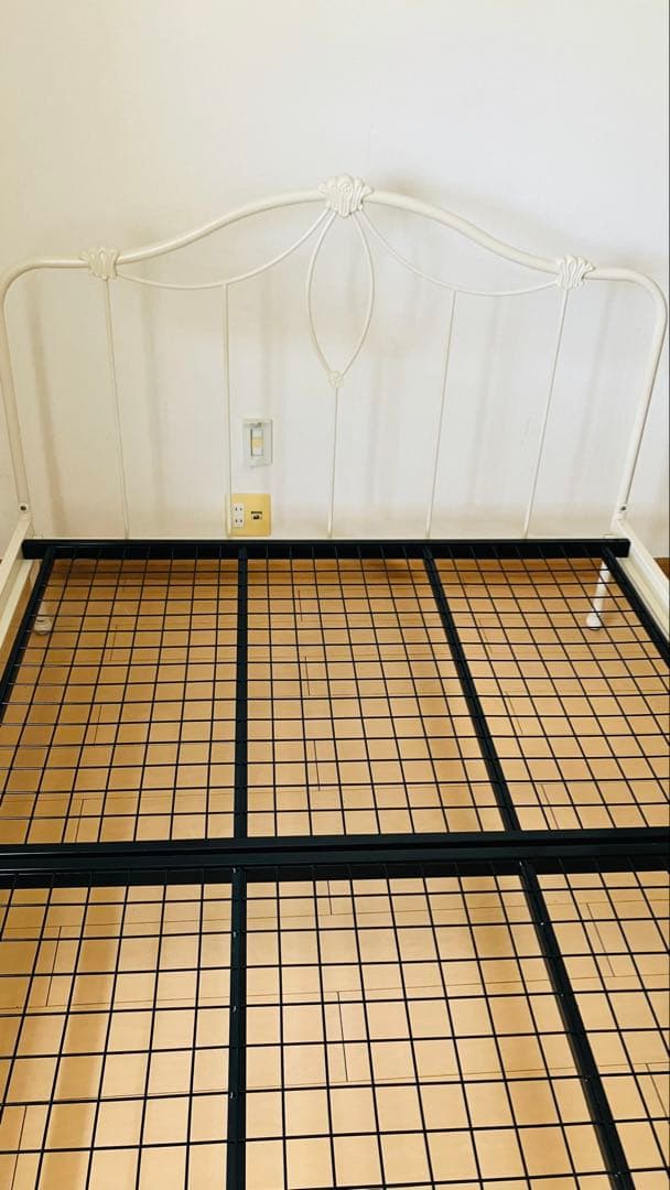 【マットレス付き&送料込み】ダブルベッド　ローラアシュレイ