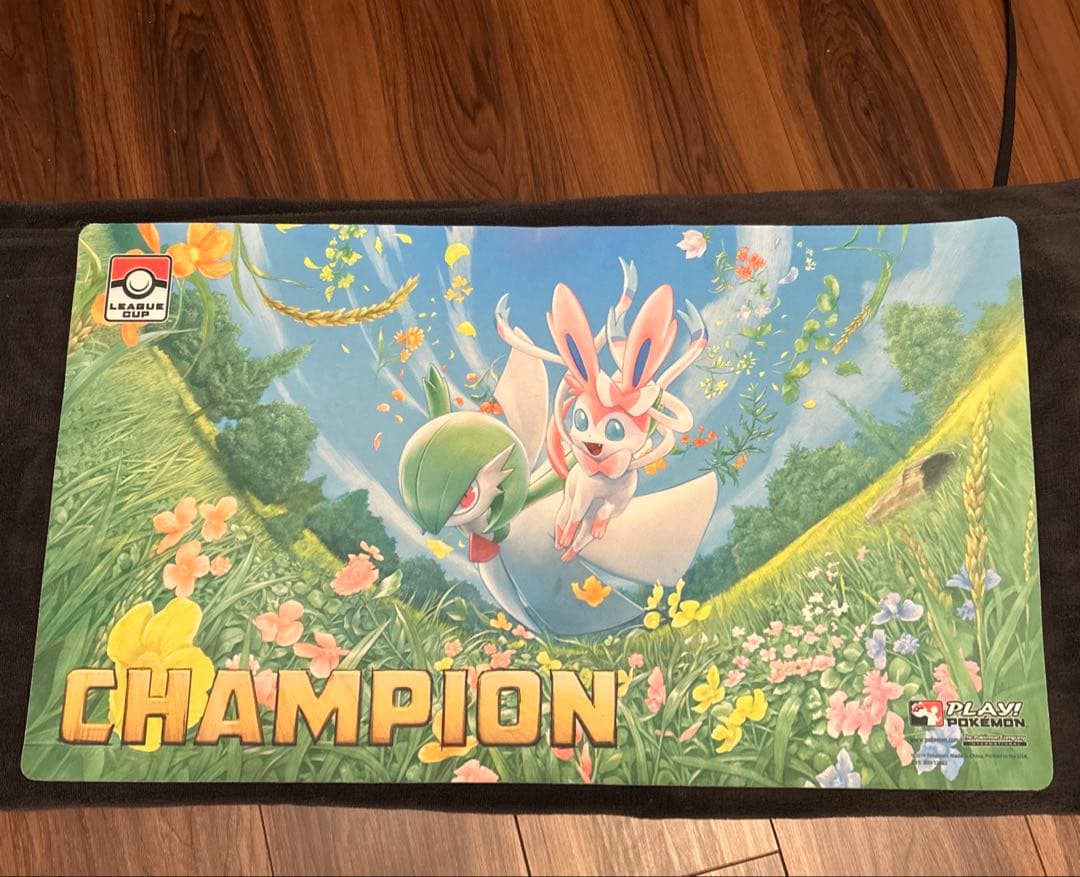 ポケモンカード サーナイト ニンフィア CHAMPION 海外 プレイマット