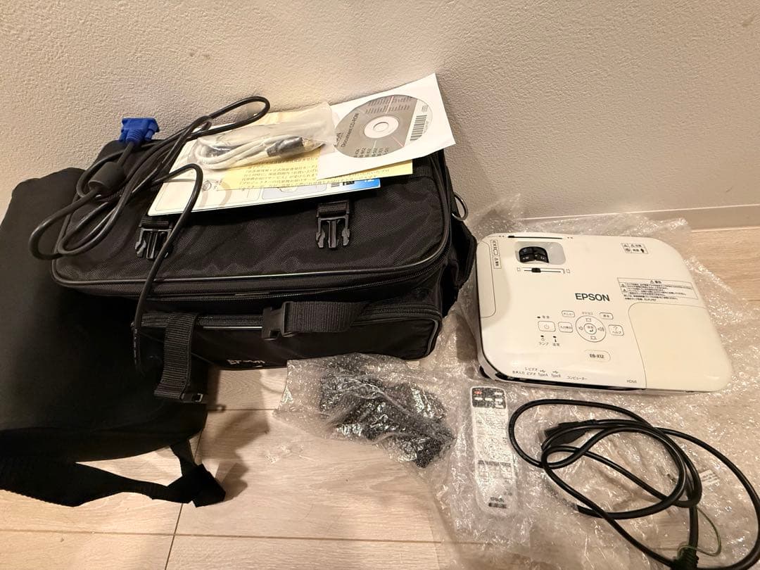 EPSON EB-X12 プロジェクター 本体