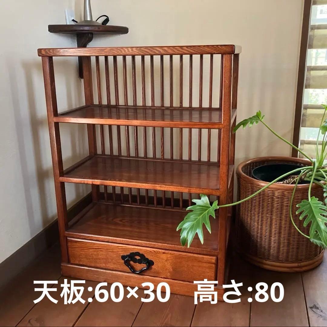 昭和レトロ 木製の丈夫な棚 オシャレなデザイン 広い引き出し付き 良いサイズ感