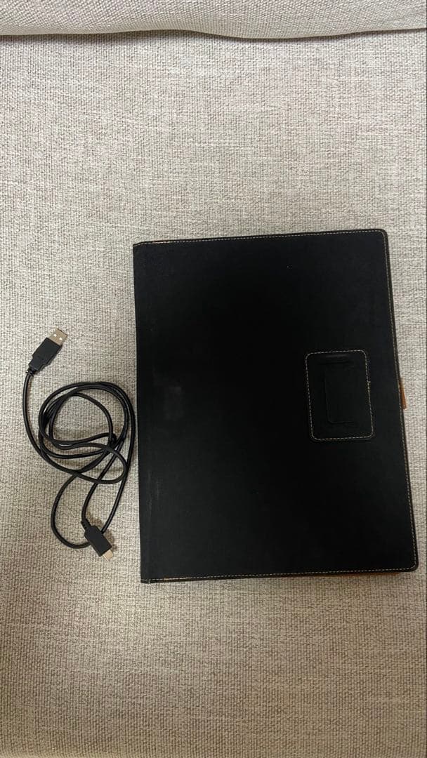 富士通 13.3型QUADERNO A4サイズ / FMVDP41 ホワイト