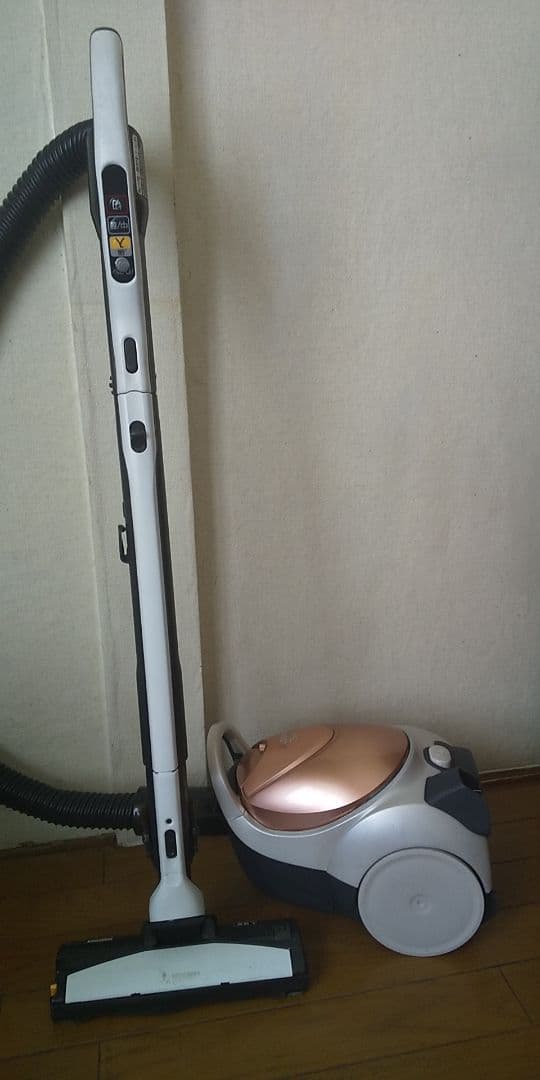 21年製❗軽量型、三菱、紙パック式掃除機(パワーノズル)