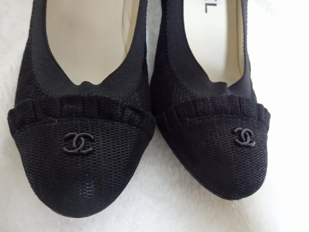 シャネル　ブラックレザー　ローヒールパンプス　21.5㎝　美品　シューケース付