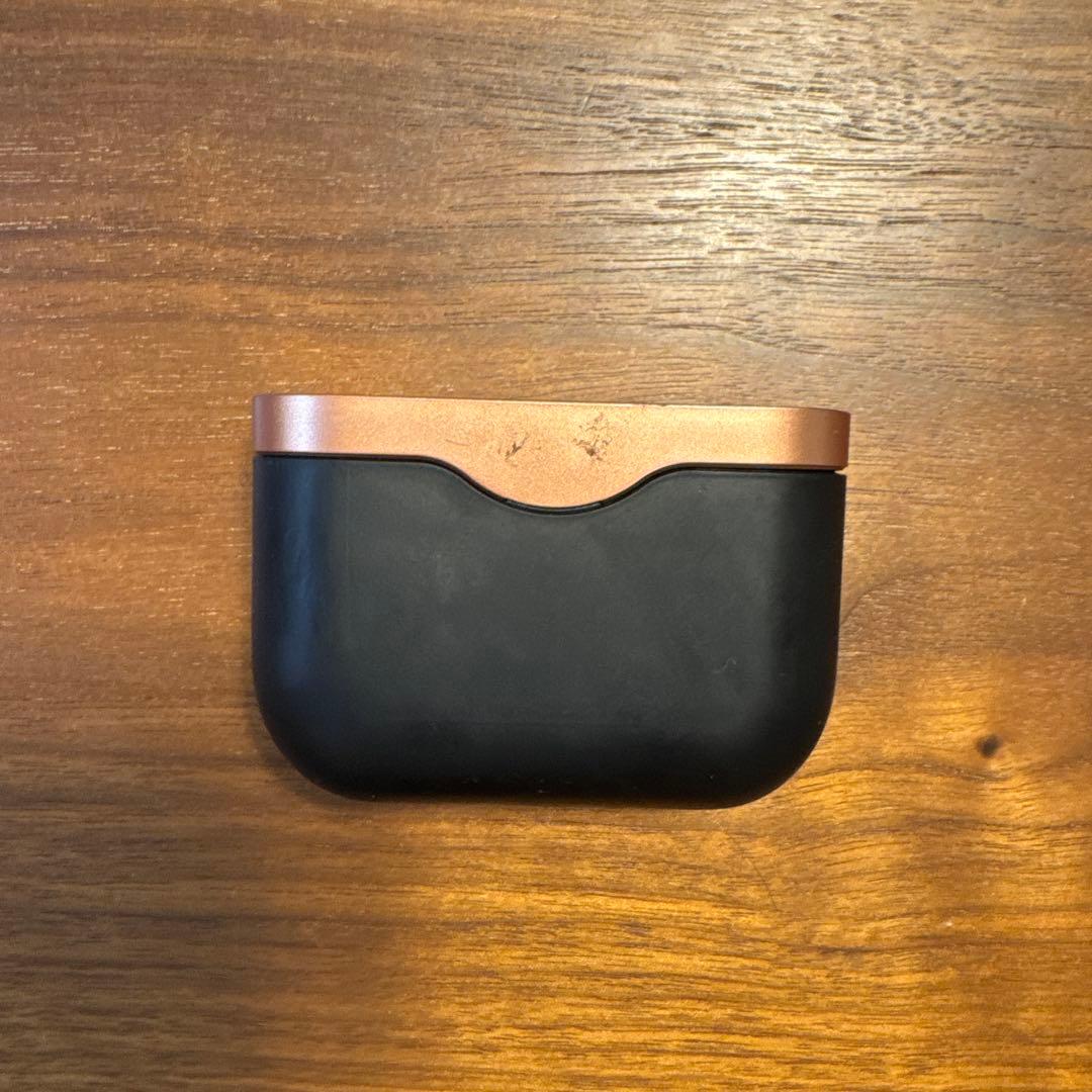 SONY WF-1000XM3（Spigenケース付き）