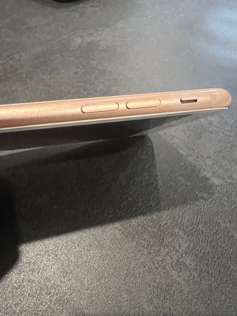 【美品】Apple iPhone 8 256GB ゴールド SIMロック解除済み