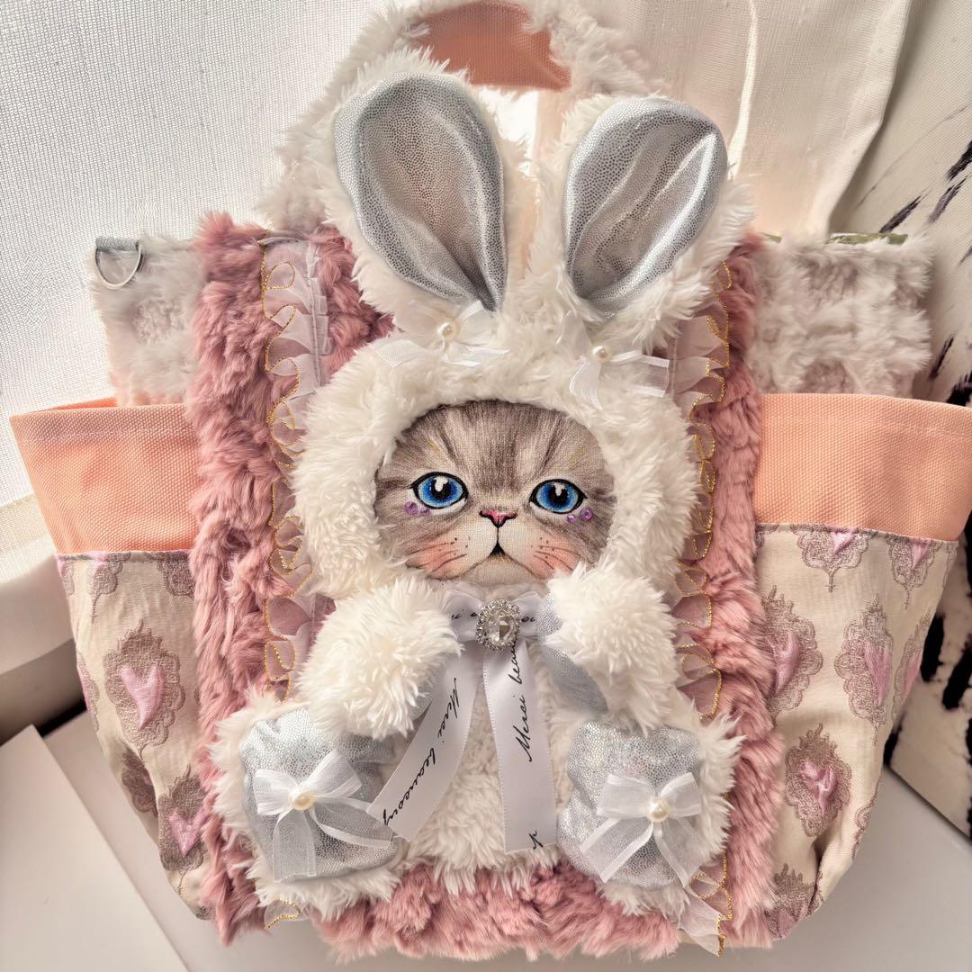 灰*猿様 コヤンイサムチョン　ふわふわルミトート　ホワイト×ピンク　バック
