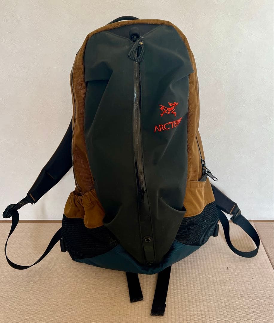 ARC'TERYX Arro22 Backpack限定色【BEAMS別注】