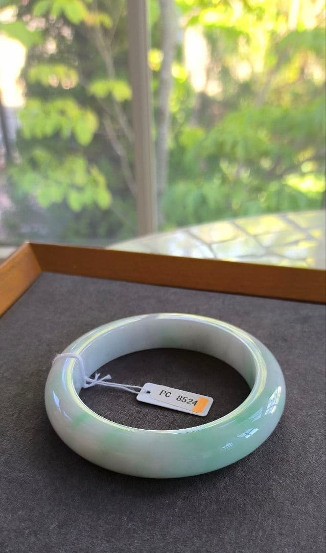 あーきゃん【鑑別書付:种老:完美】本翡翠のバングル（内径59.5ミリ）