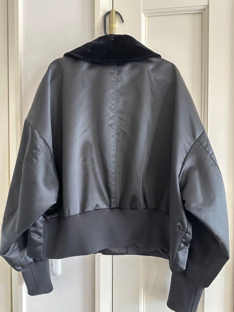 SHE Tokyo ブラック MA-1 ジャケット