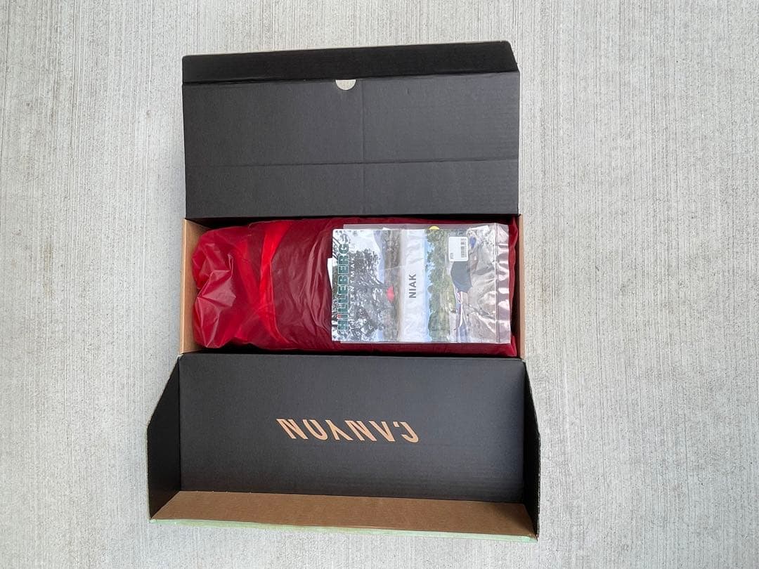 【限定モデル】ヒルバーグ　ニアック（箱・フットプリント付）