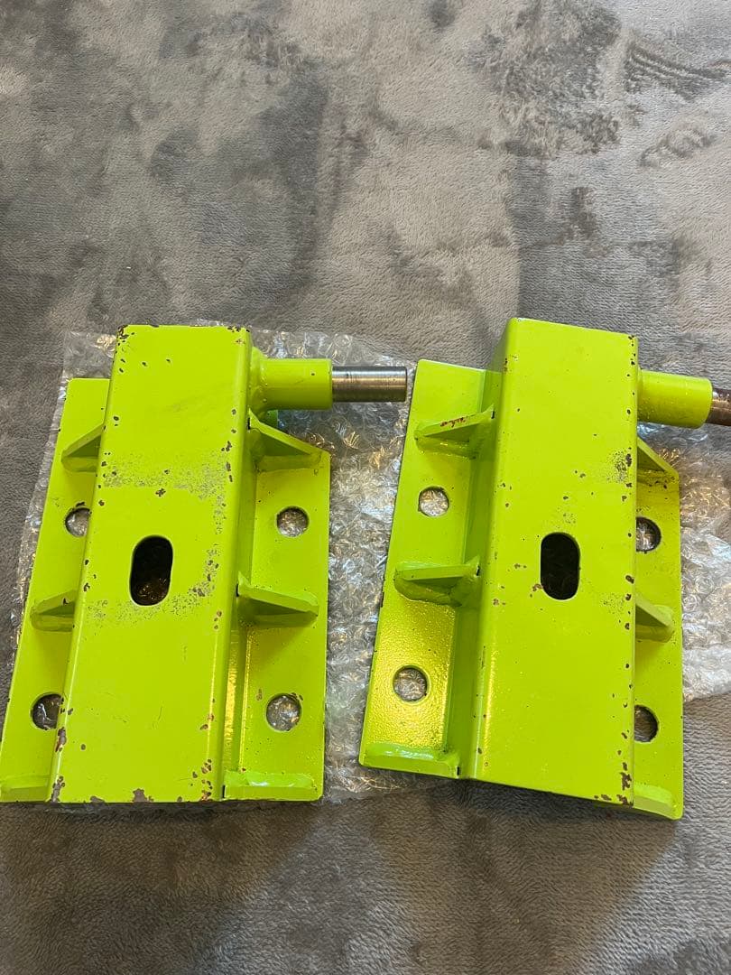 ハイエース　ダウンアシストブラケット