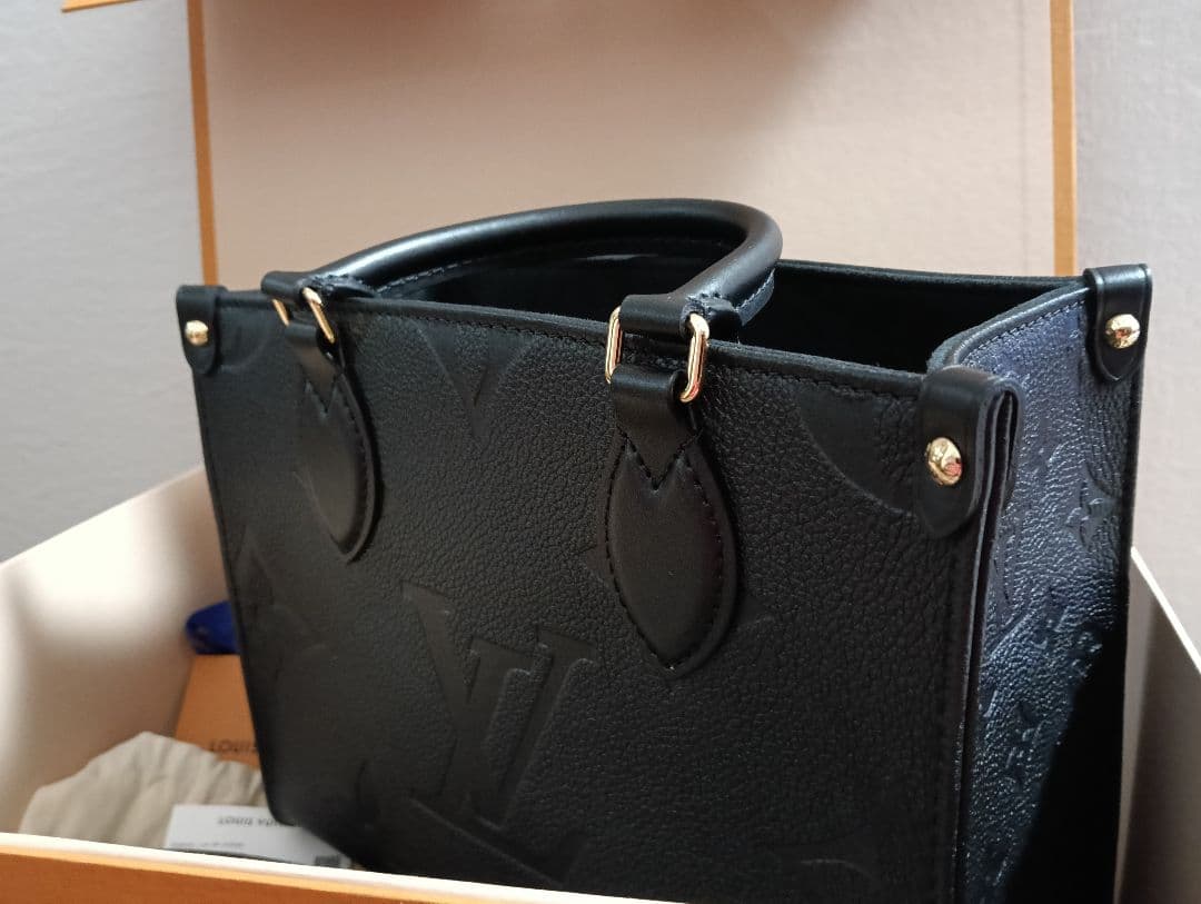 LOUIS VUITTON　モノグラムアンプラント　オンザゴーM45653（PM