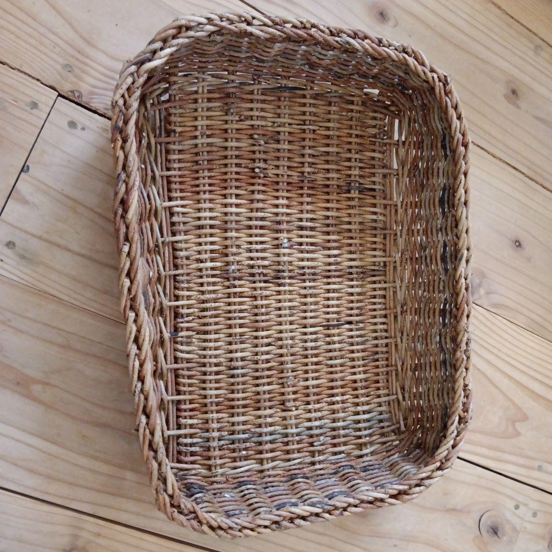 あけび籠　四角籠