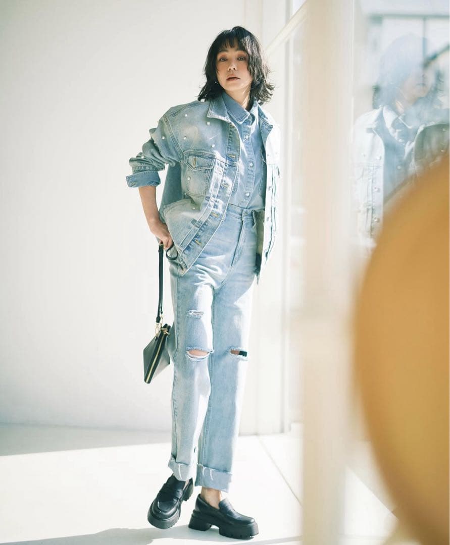 アルページュストーリー　パール付きデニムジャケット ライトブルー