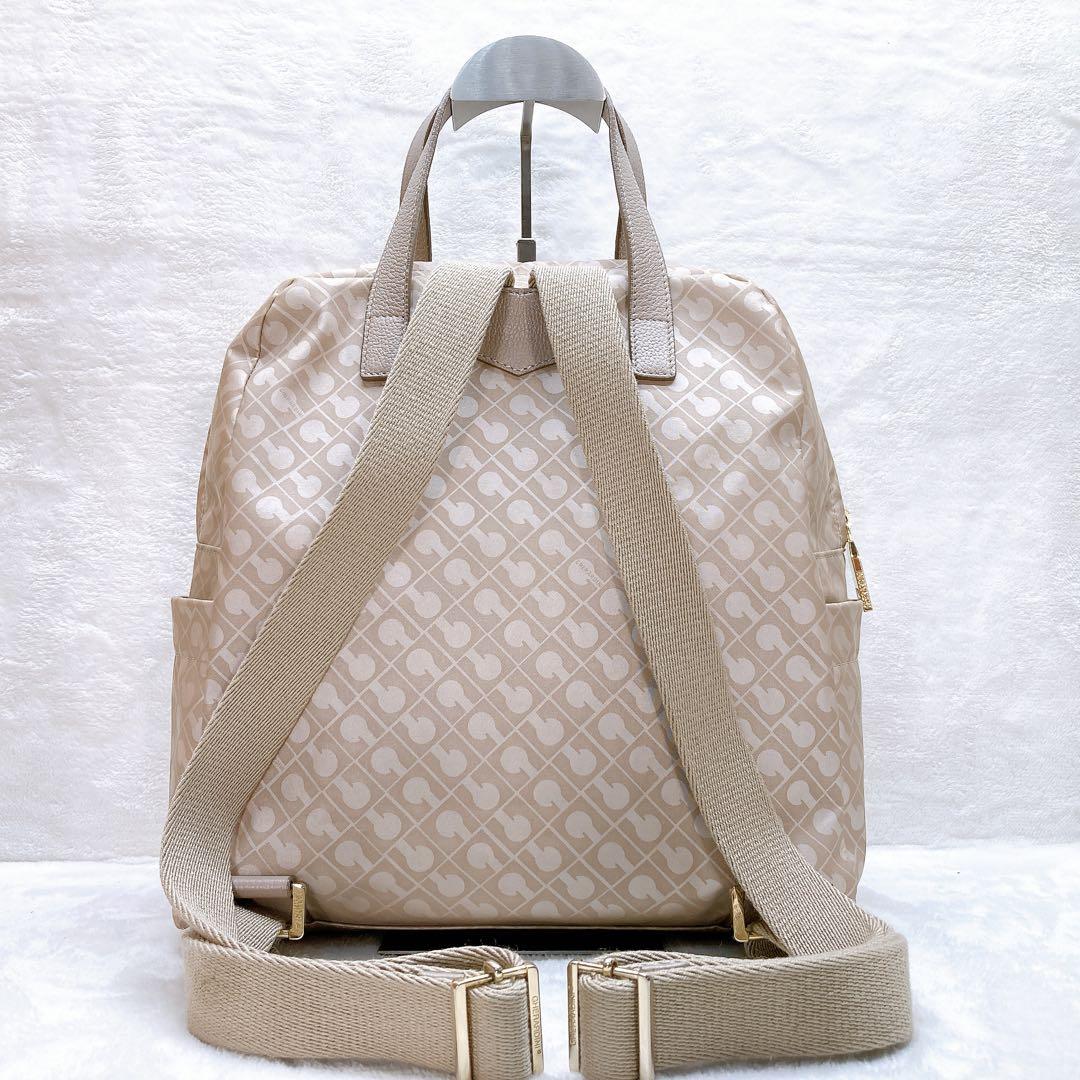 ✨美品✨ゲラルディーニ 2way リュック ハンドバッグ ベージュ 総柄 軽量