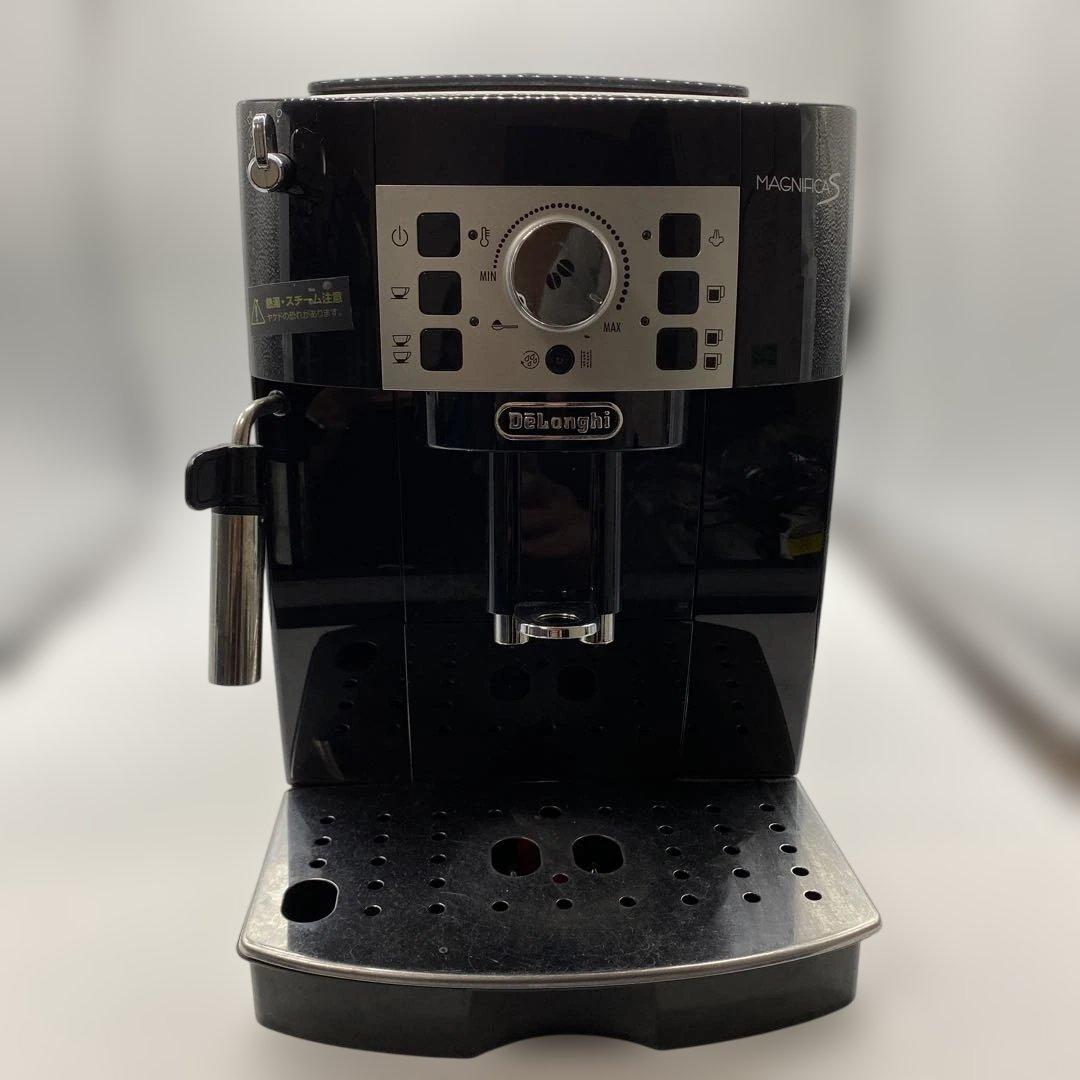 DeLonghi デロンギ マグニフィカS ECAM22112B