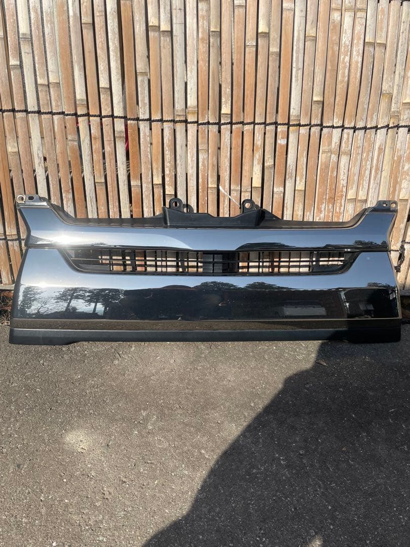 トヨタ ハイエース 200系 4型 純正フロントグリル