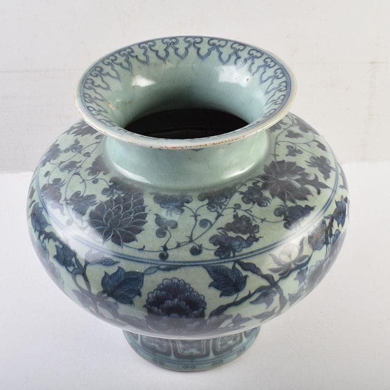 中国　青花　花弁文瓶　壺　C　8946A