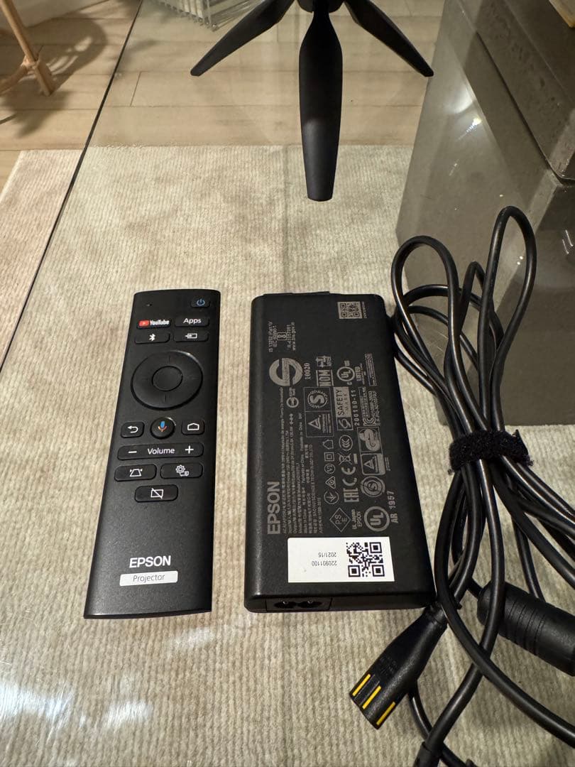 EPSON エプソン プロジェクター EF-12