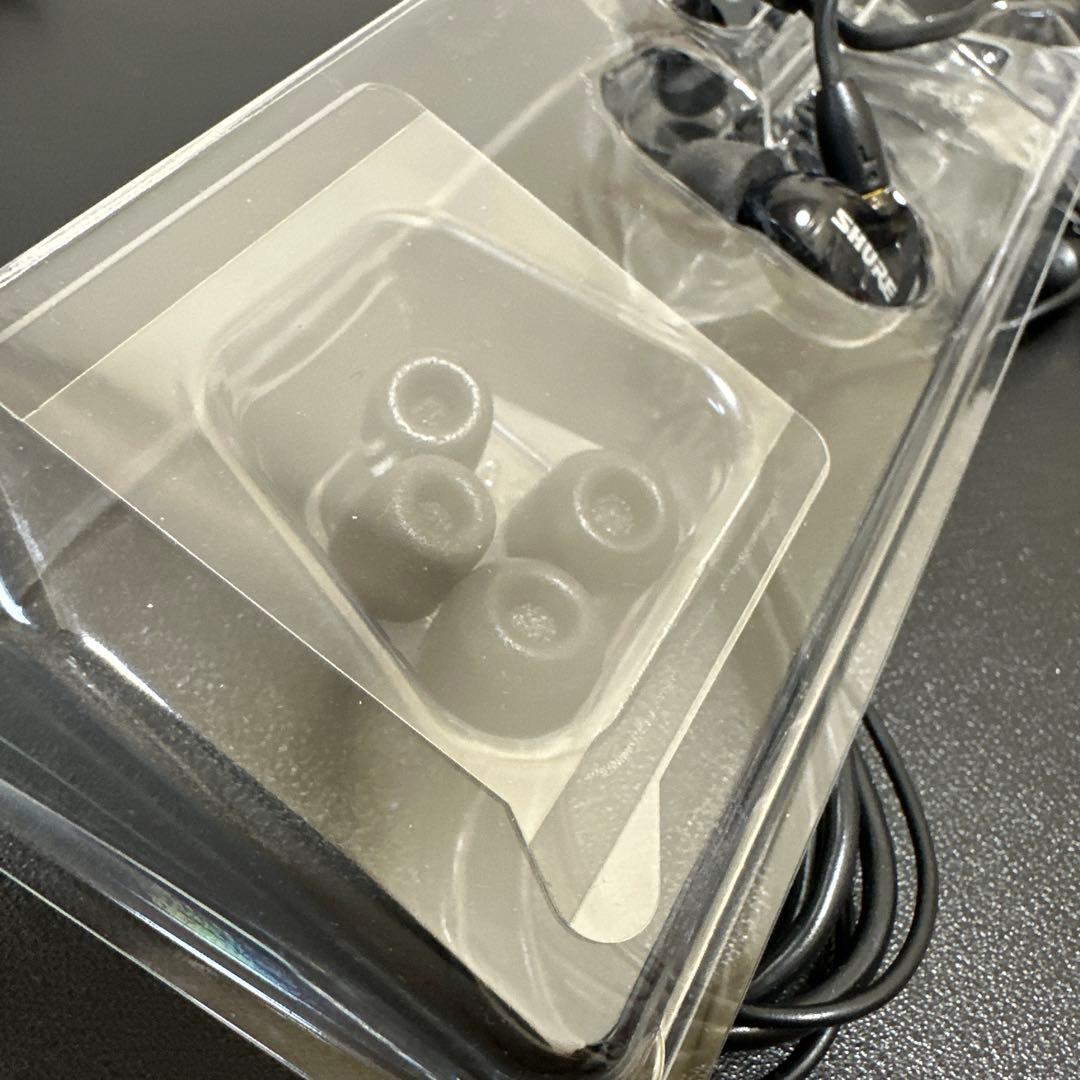 シュア SHURE SE215 クリアブラック　イヤホン 有線イヤホン