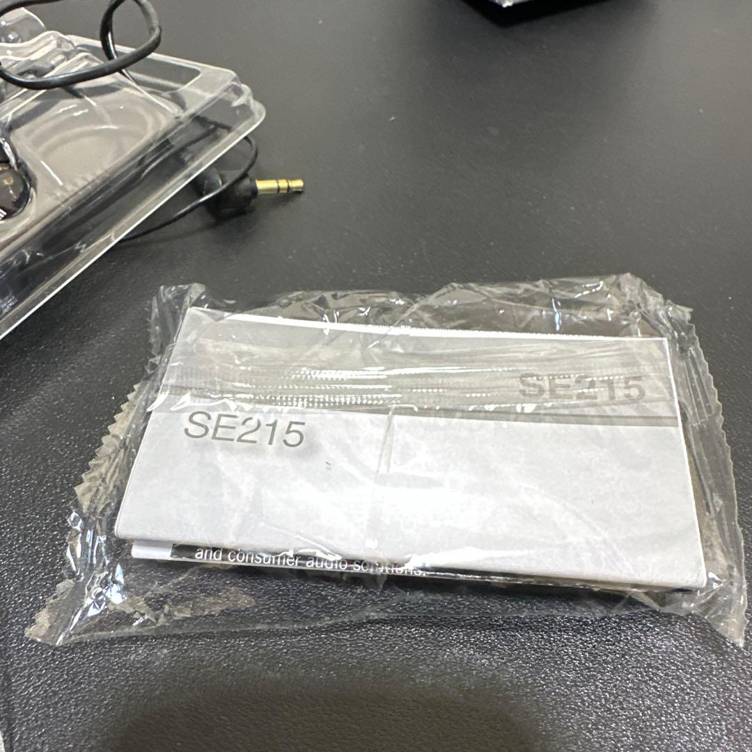 シュア SHURE SE215 クリアブラック　イヤホン 有線イヤホン