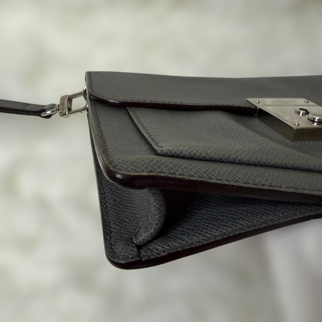 Louis Vuitton ルイヴィトン タイガ セカンドバッグ 正規品