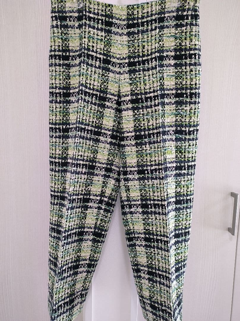 8.3万 23年人気品 ファンシー ツイード パンツ テーパードパンツ 205