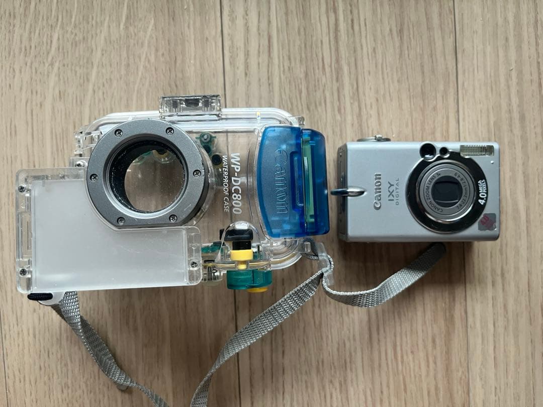 Canon IXY DIGITAL400と水中カメラケース